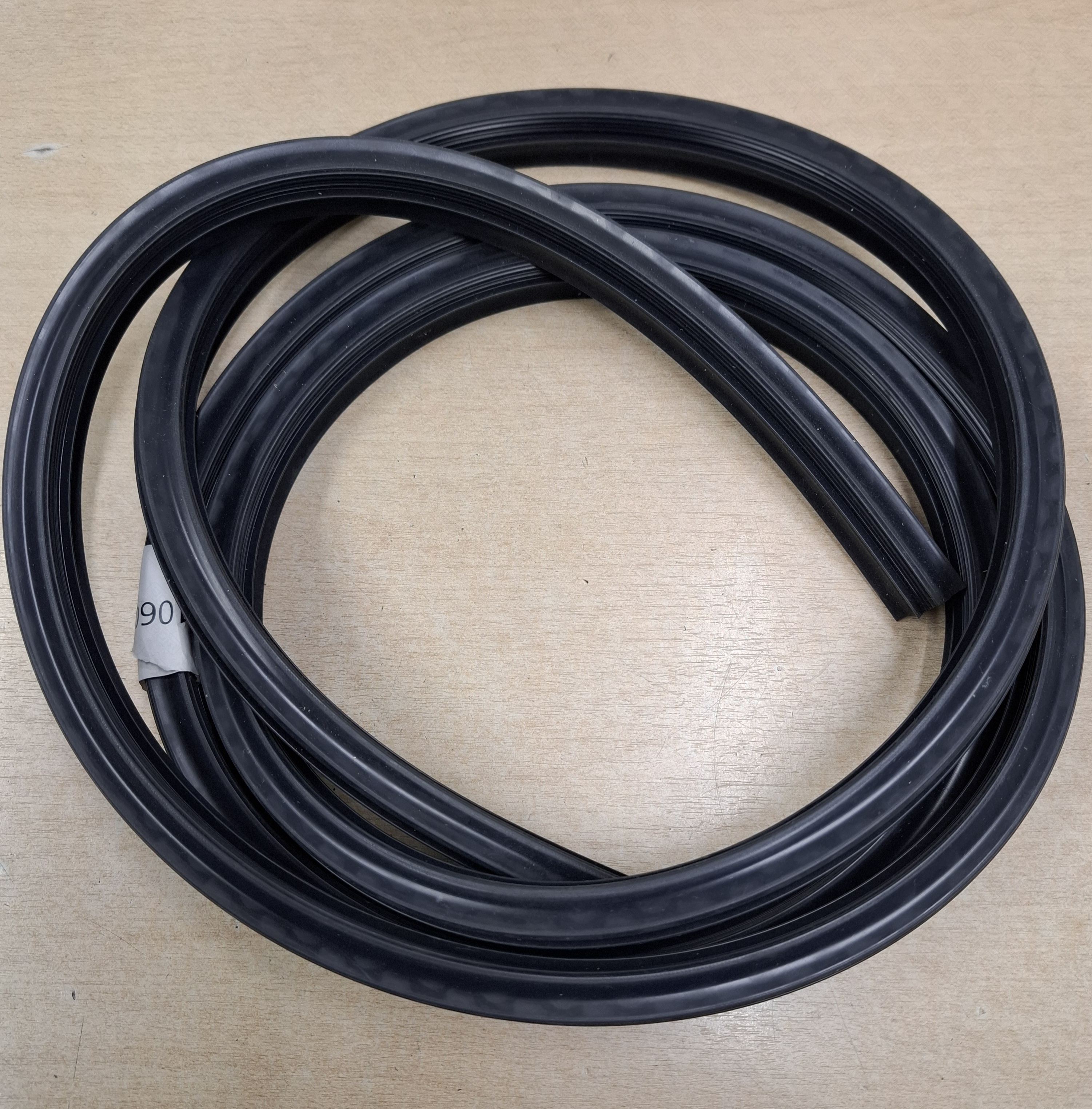 Уплотнение двери GASKET INCLUDED FACE MUFFLE CUT FOR OVEN MKF664TS