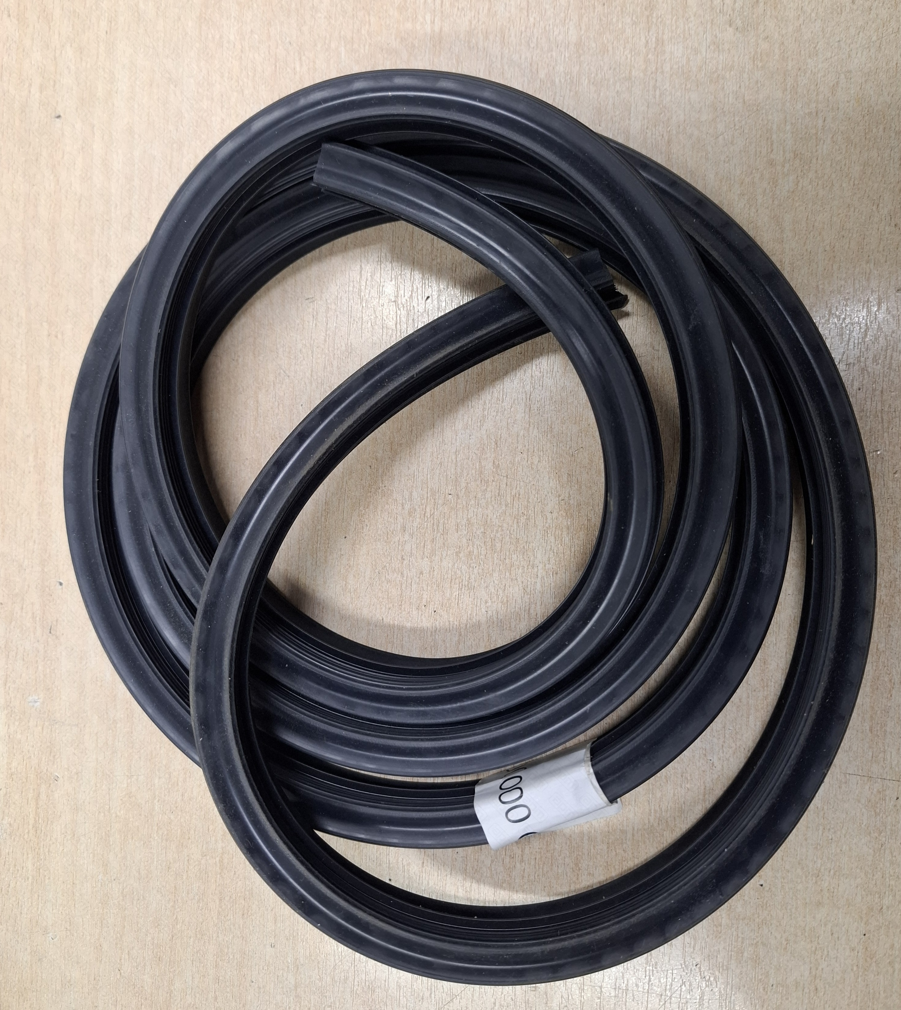 Уплотнение двери MOLD FACED INSTALLATION SEAL CUT FOR MKF511TS OVEN